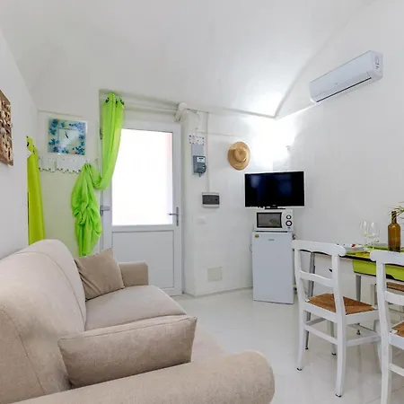 Apartment Cisterna Home